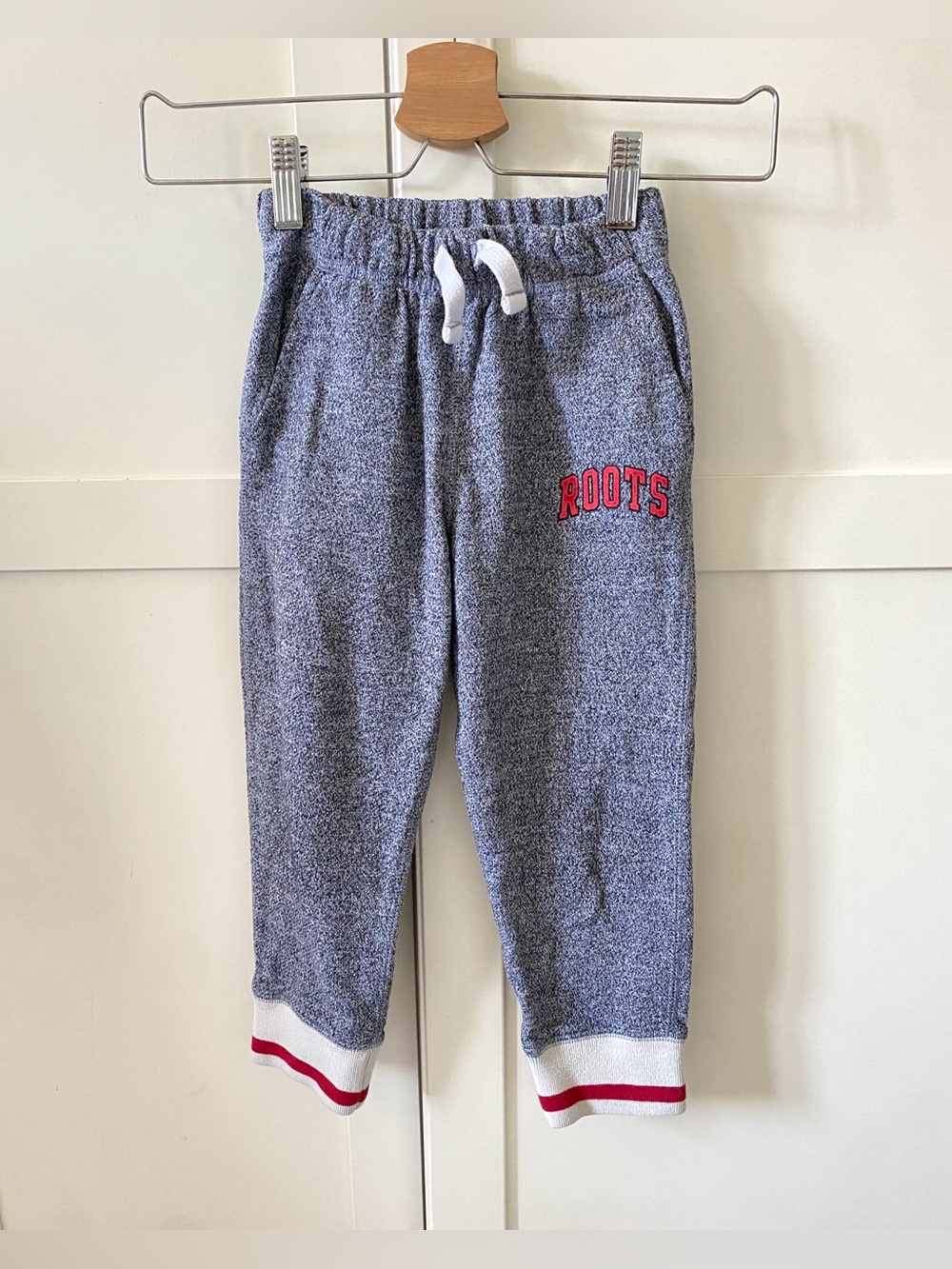 Roots Cabin Kids Heather Grey Jogger Sweatpants Red Logo | Cozy Sporty | 5T